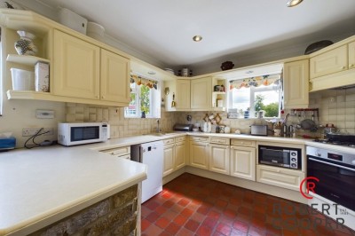 Images for Highfield Close, Northwood, Middlesex EAID:1378691778 BID:EAS