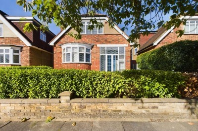 Images for Chamberlain Way, Pinner, Middlesex EAID:1378691778 BID:EAS