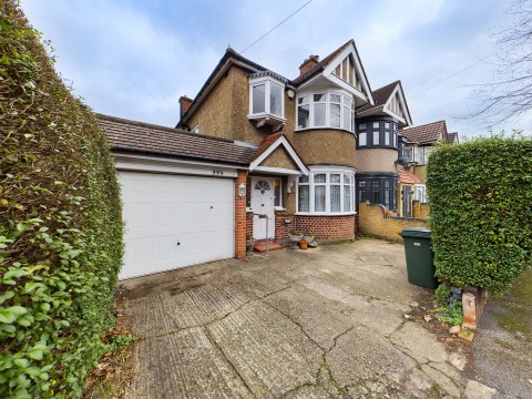 View Full Details for Victoria Road, Ruislip